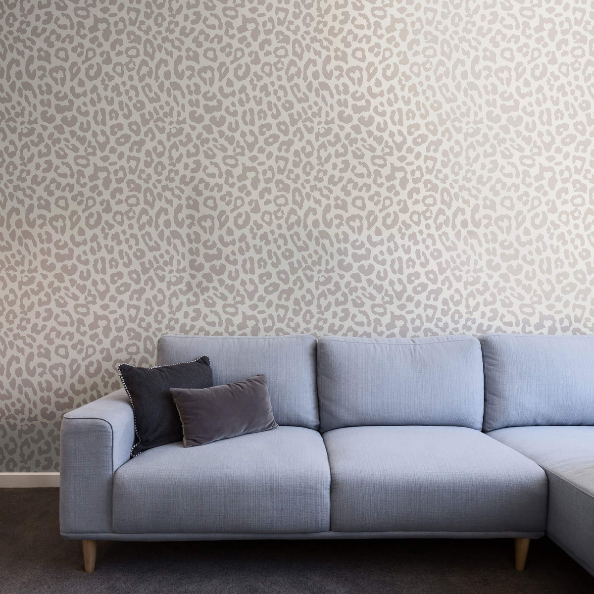 leopard wallpaper for room